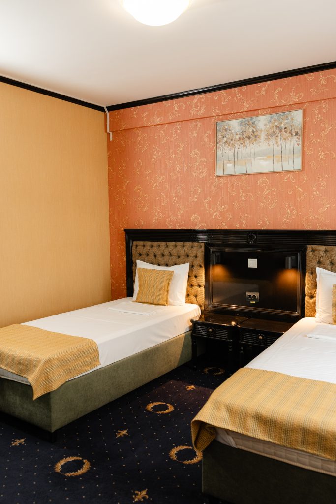Cameră dublă, Hotel Ambasador