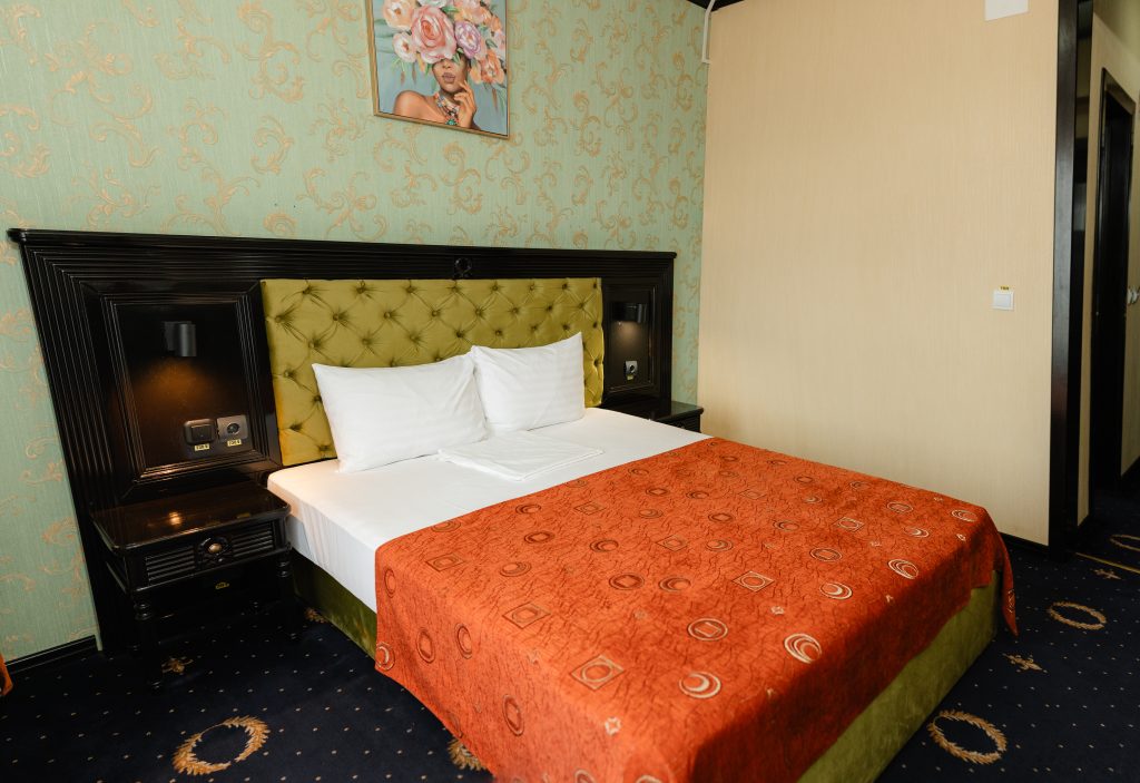 Cameră matrimonială, Hotel Ambasador