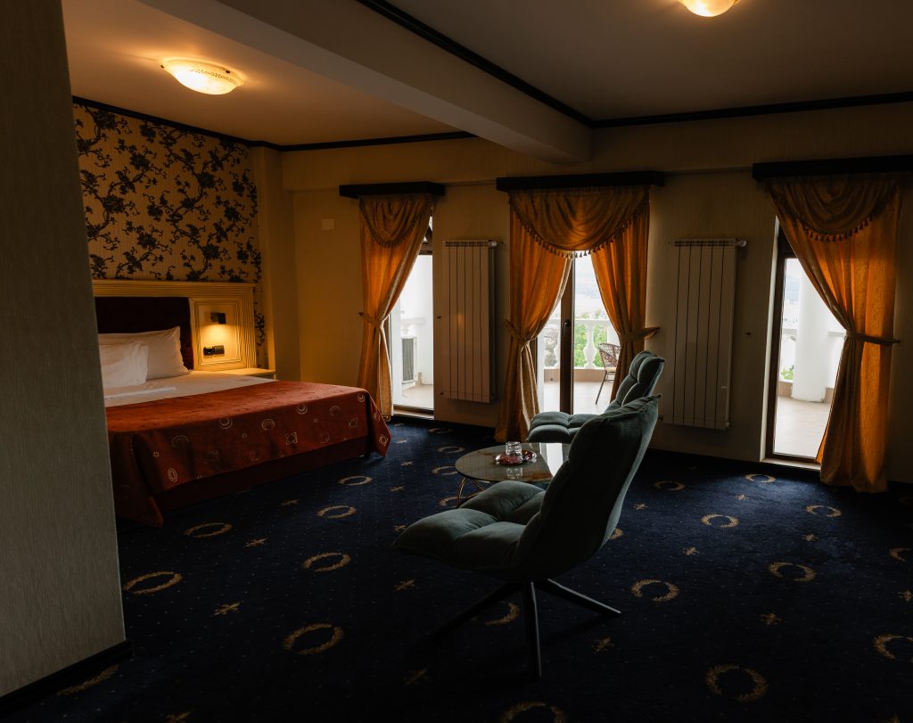 Cameră VIP, Hotel Ambasador