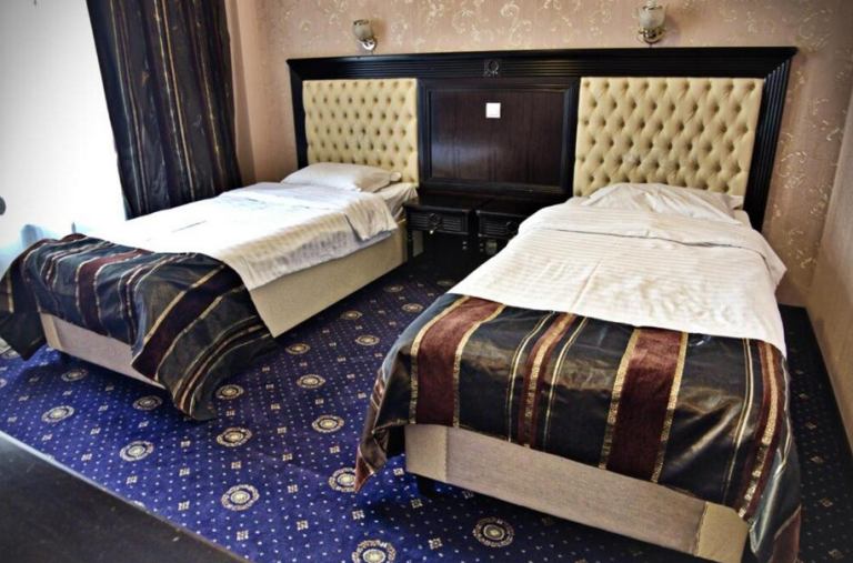 Cameră dublă, Hotel Ambasador