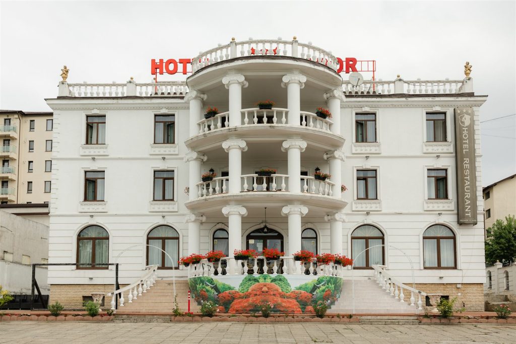 Faţada Hotel Ambasador