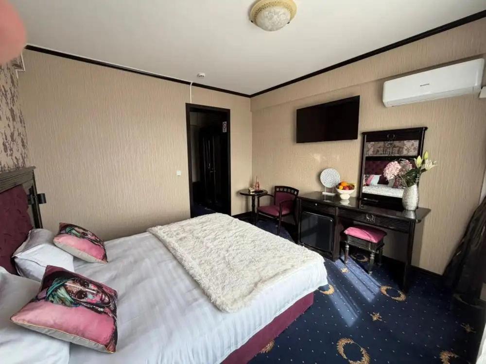 Cameră matrimonială, Hotel Ambasador