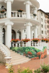 Terasa cu flori, Hotel Ambasador