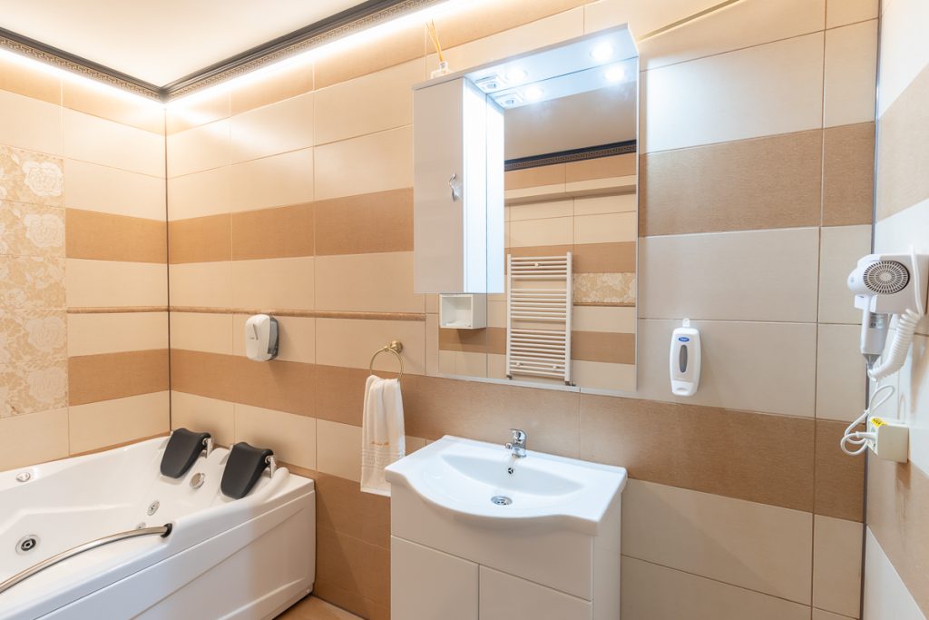 Cameră VIP, Hotel Ambasador