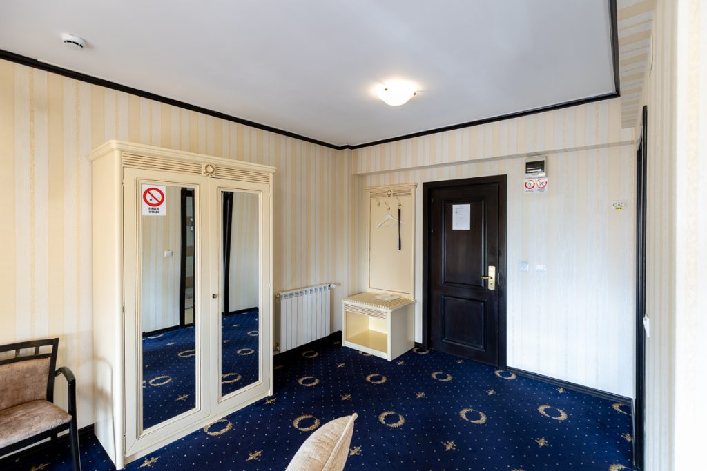 Cameră VIP, Hotel Ambasador