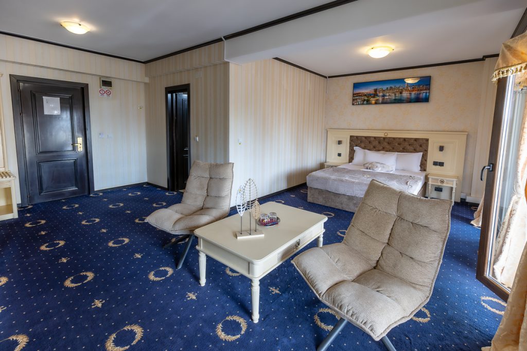 Cameră VIP, Hotel Ambasador