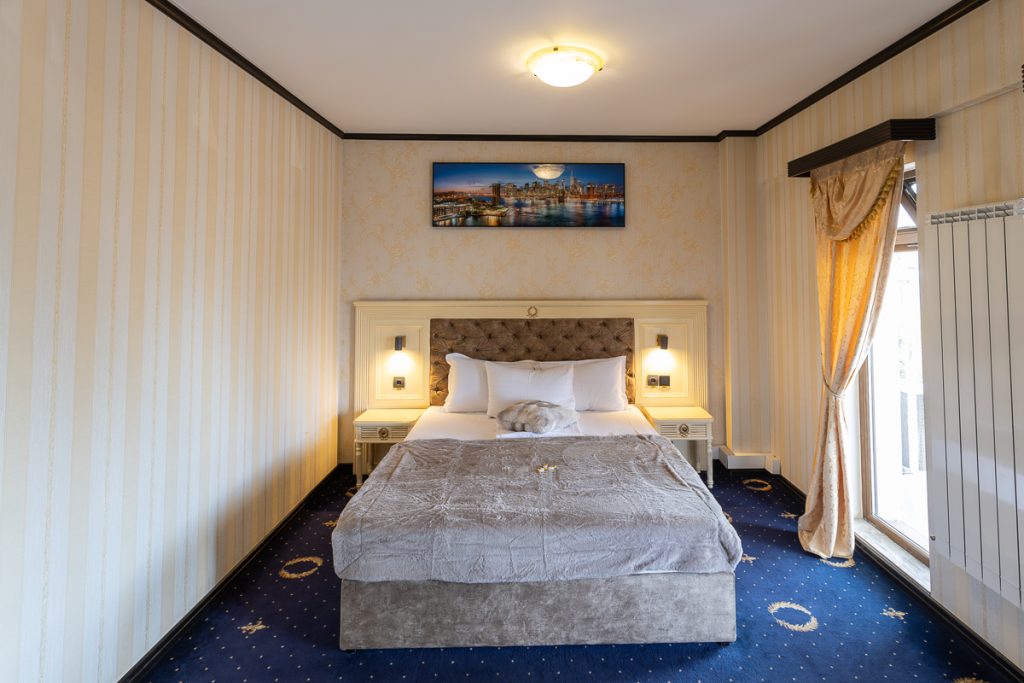 Cameră VIP, Hotel Ambasador