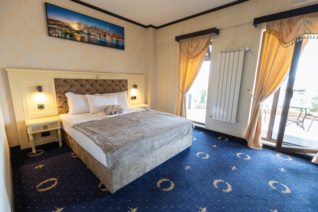Cameră VIP, Hotel Ambasador