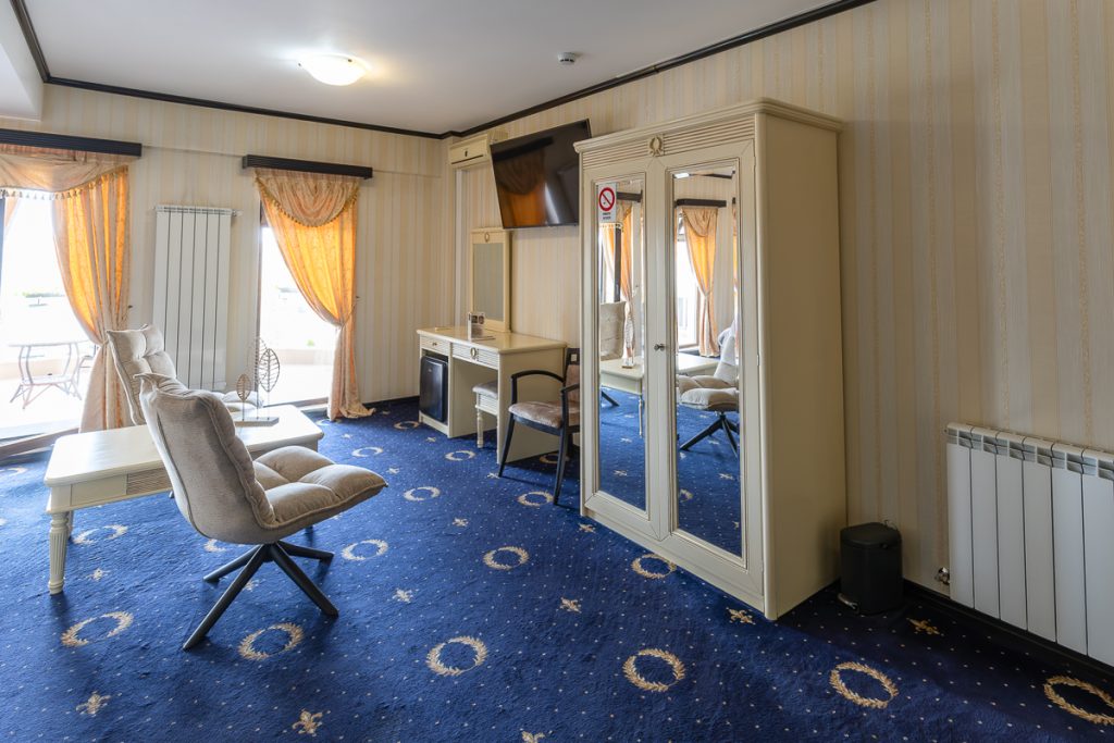 Cameră VIP, Hotel Ambasador