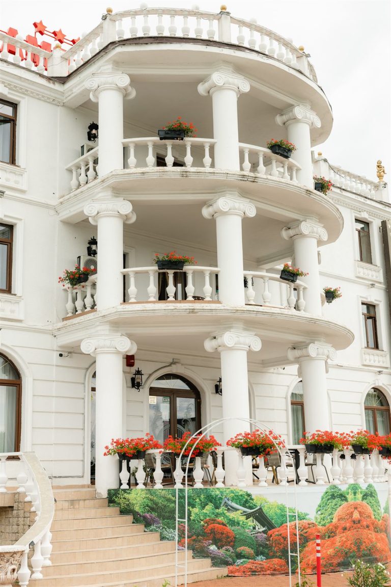 Detaliu faţadă, Hotel Ambasador