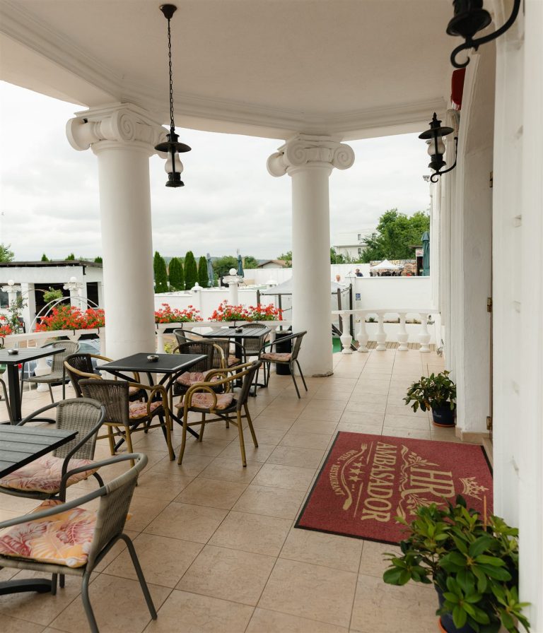 Terasa hotelului, Hotel Ambasador